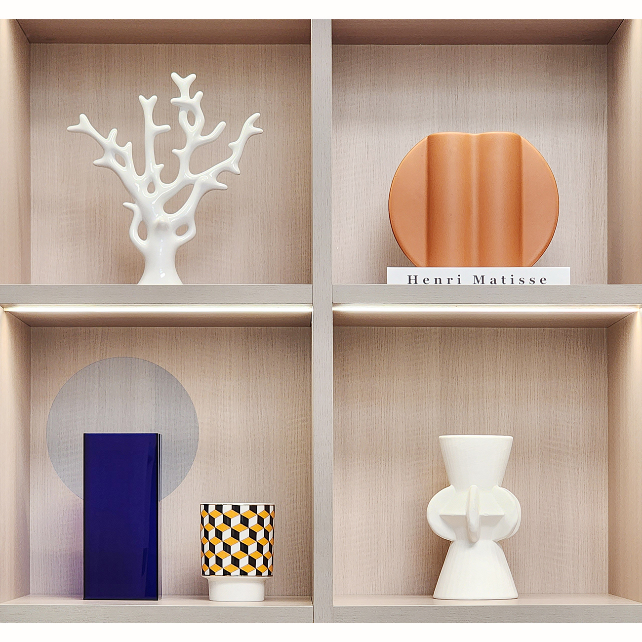 Creative Crafts & Soft Furnishings for Living Room Bookshelf and Desktop