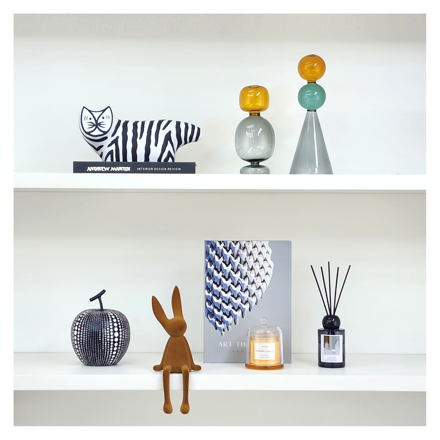 Modern minimalist model room bookshelf TV cabinet soft decor tabletop creative crafts home ornaments