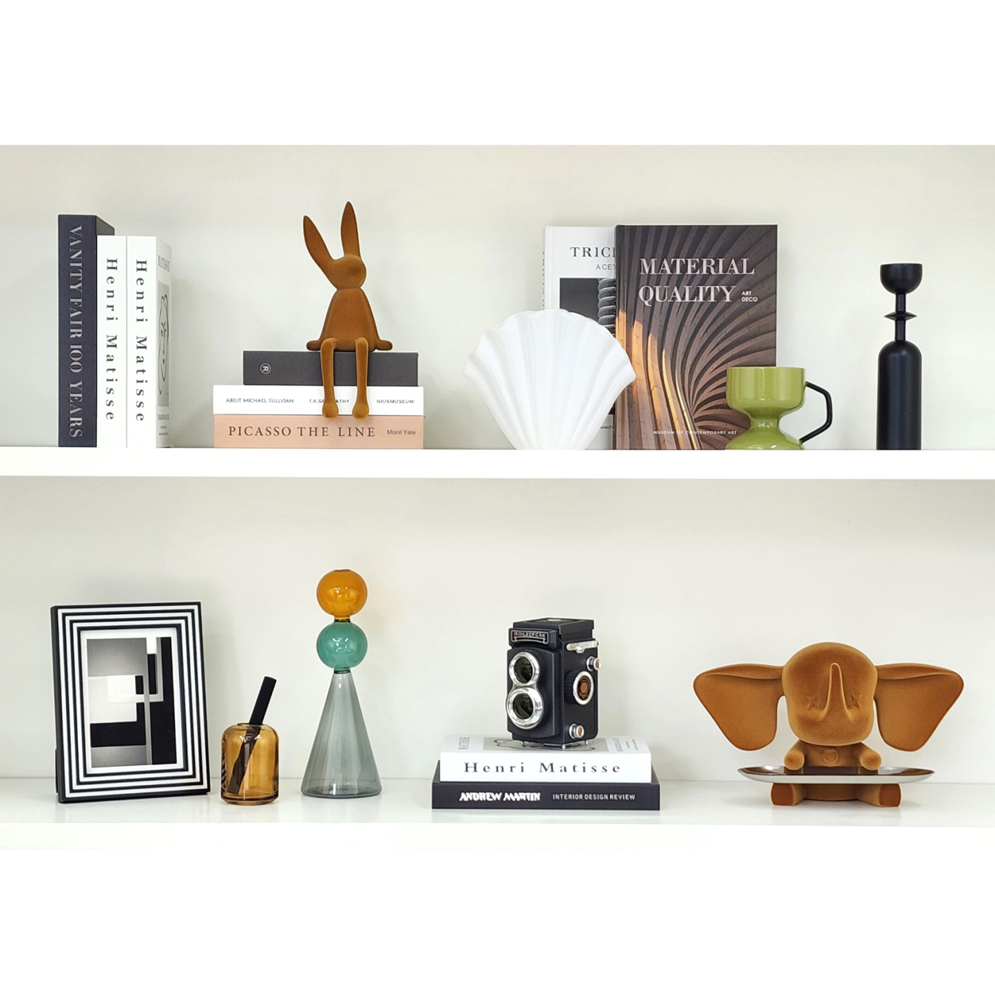 Modern minimalist model room bookshelf TV cabinet soft decor tabletop creative crafts home ornaments