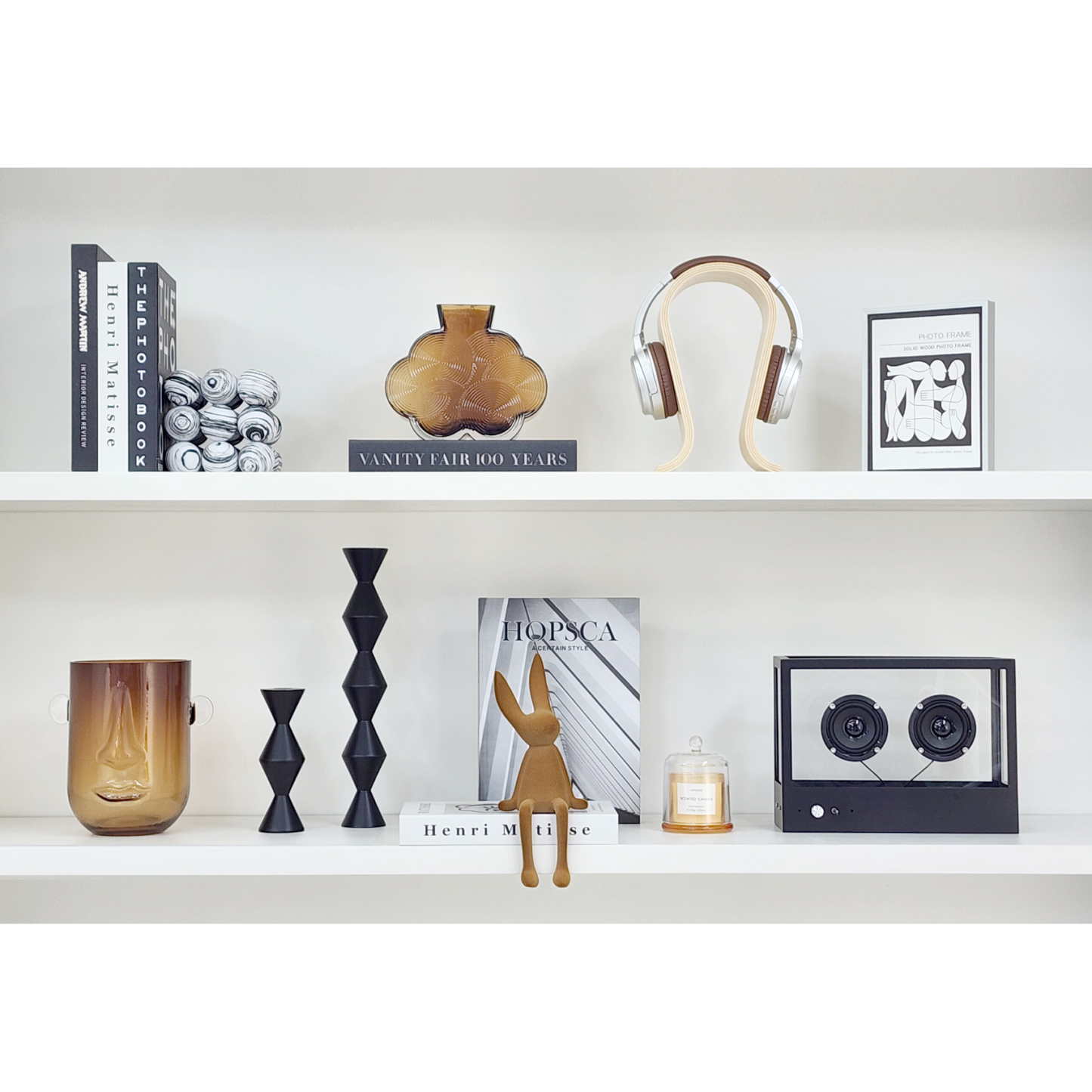 Modern minimalist model room bookshelf TV cabinet soft decor tabletop creative crafts home ornaments