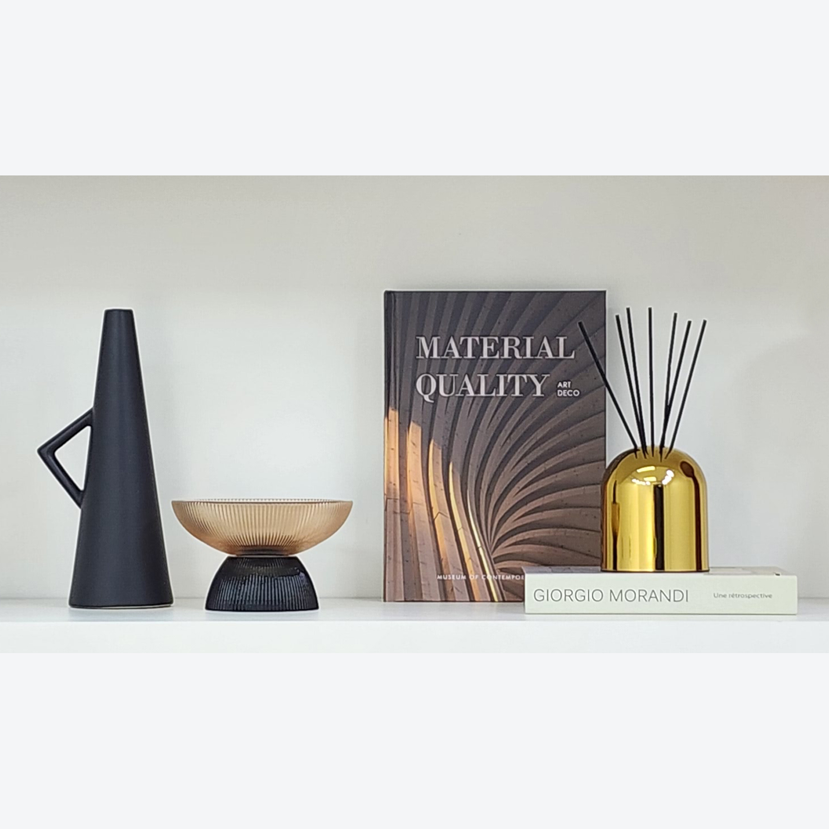 Simple Home Soft Decorations: Ceramic and Glass Ornaments, Wall Paintings