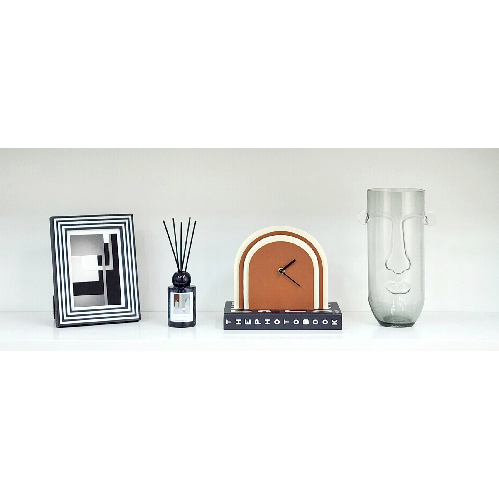 Modern Showroom TV Cabinet Simple Soft Furnishing Ornaments, Bookcase Ceramic Glass Desktop Home Accessories