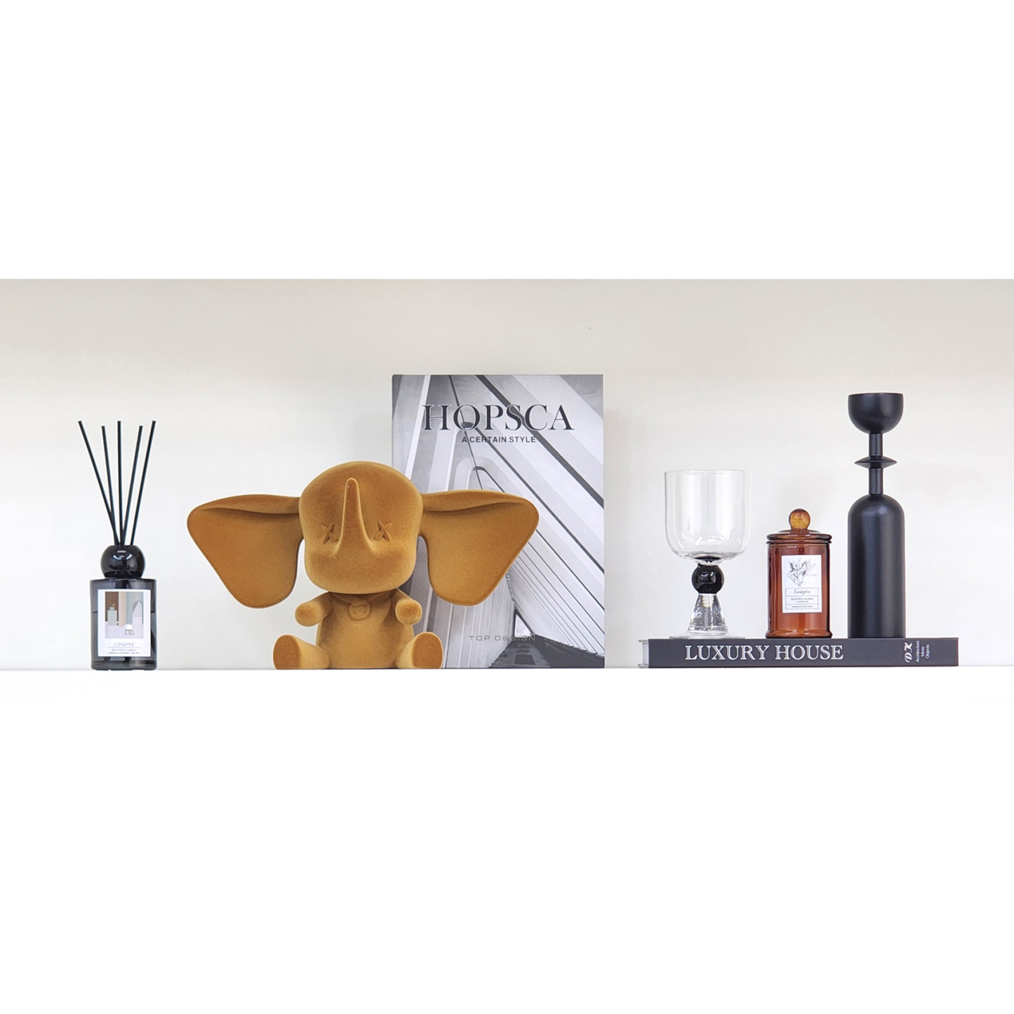 Modern minimalist model room bookshelf TV cabinet soft decor tabletop creative crafts home ornaments