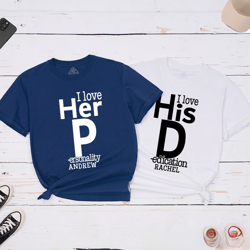 Personalized Couple Minimalist I Love Her Personality Matching T-Shirt with Name Valentine's Day T-Shirt for Husband Wife Boyfriend Girlfriend Gift