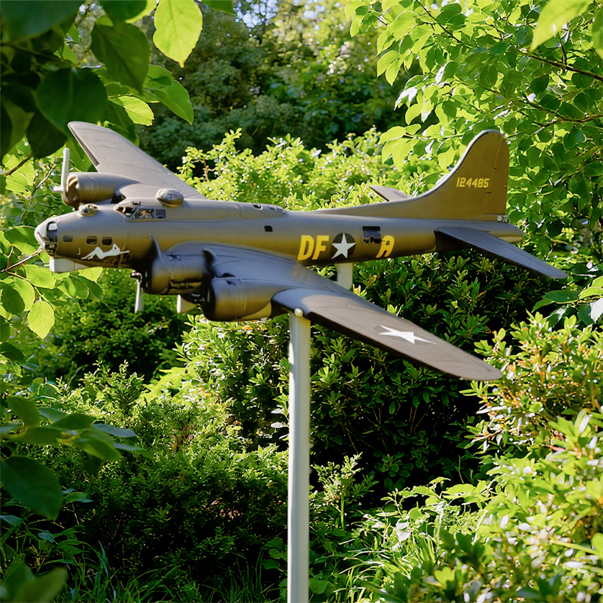 B-17 Flying Fortress (New)✈️Airplane Weathervane