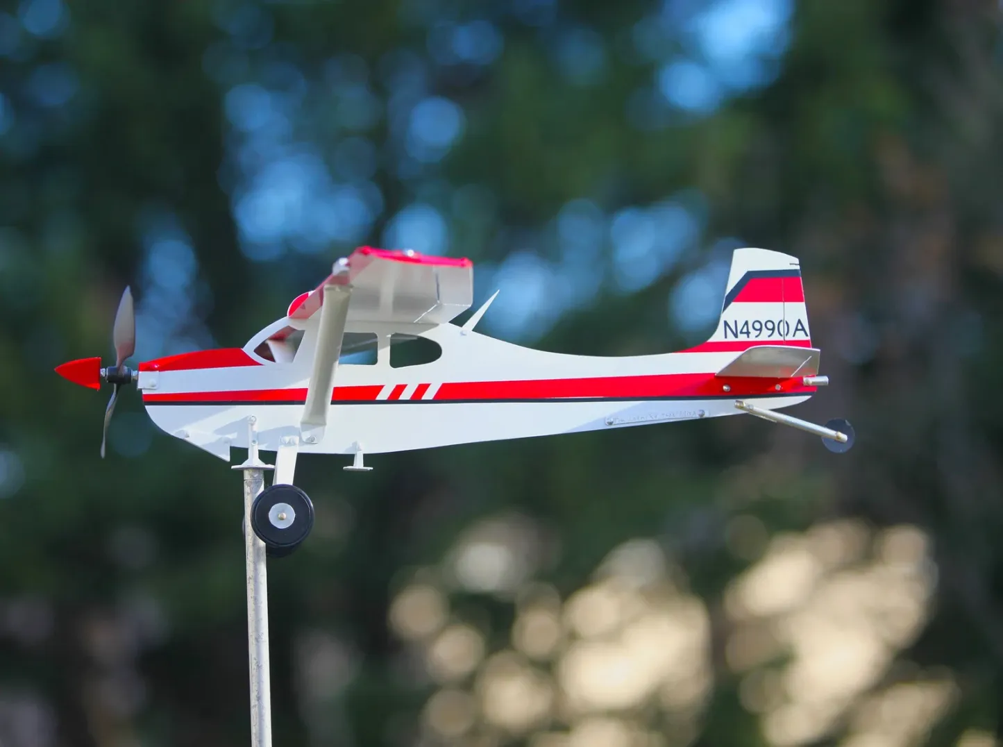 Agricultural Airplane Wind Spinner — Outdoor Farm-Inspired Decor That Moves With the Wind