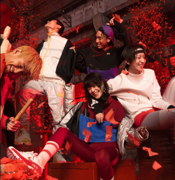 VINTAGE EMBROIDERY & PRINT COLLECTION