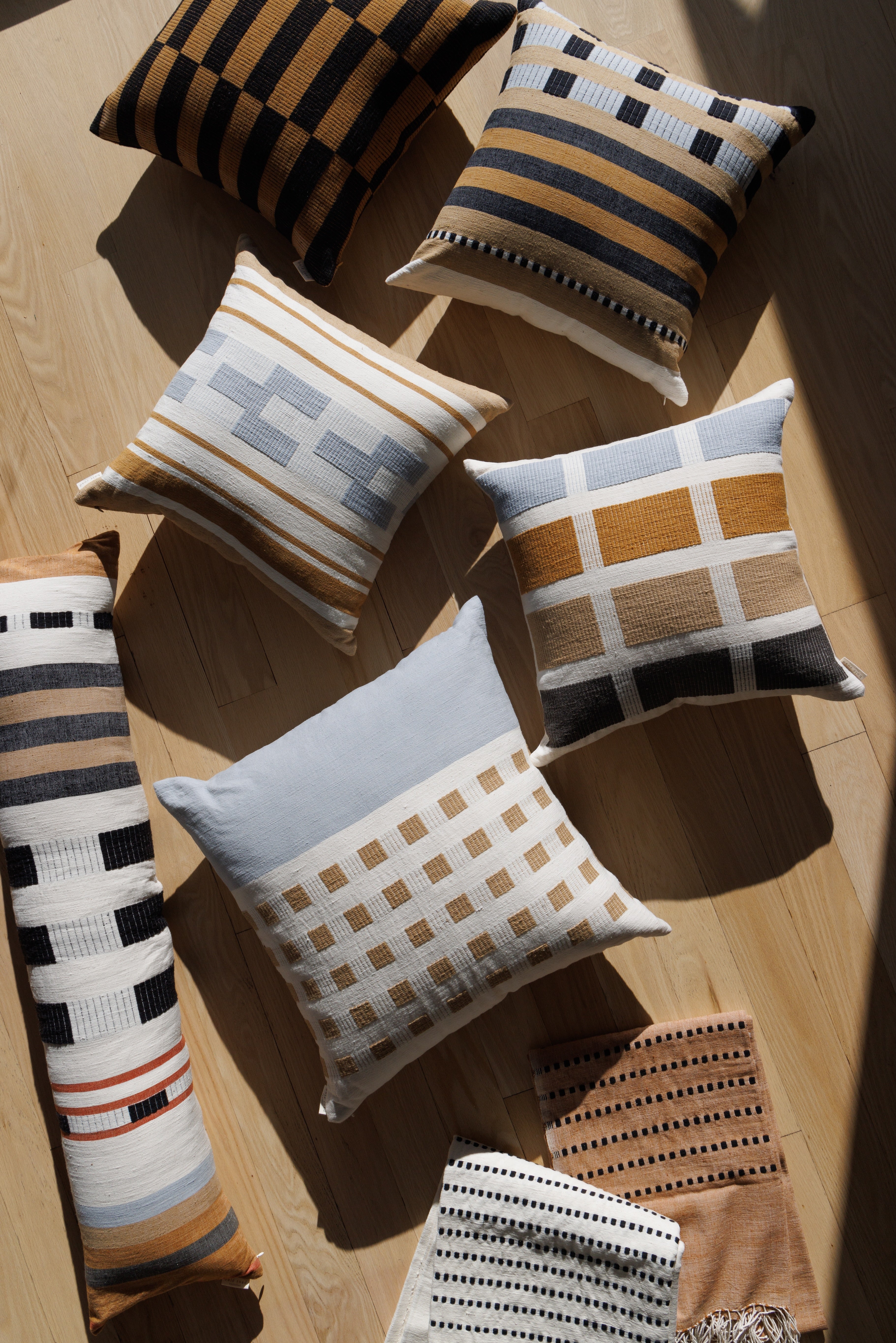 Lom Pillow - Travertine