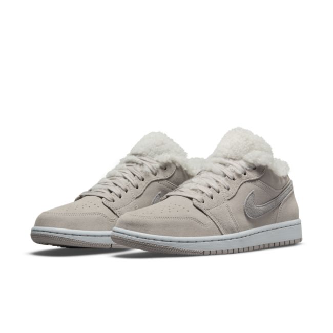 AIR JORDAN 1 LOW 'SHERPA FLEECE' (W)