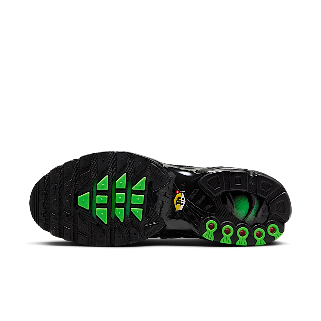 niqdfke Air Max Plus Shattered Glass