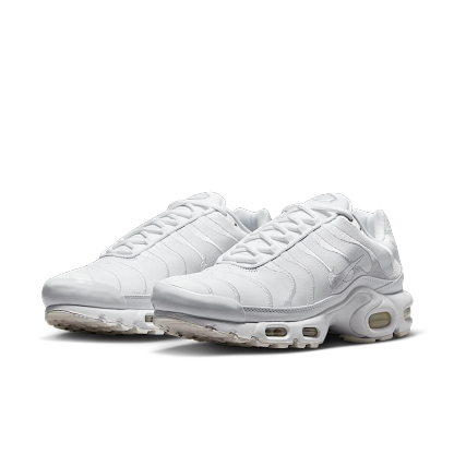 niqdfke Air Max Plus Triple White