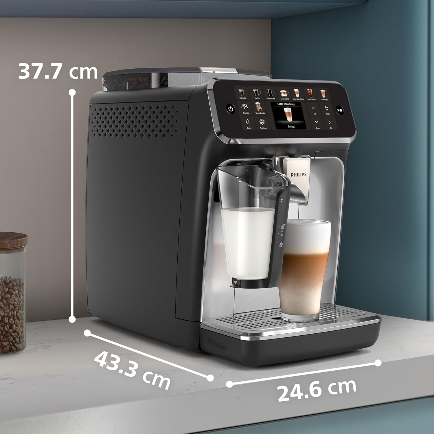 Philips 5500 Fully Automatic Espresso Machine with LatteGo & Iced Coffe