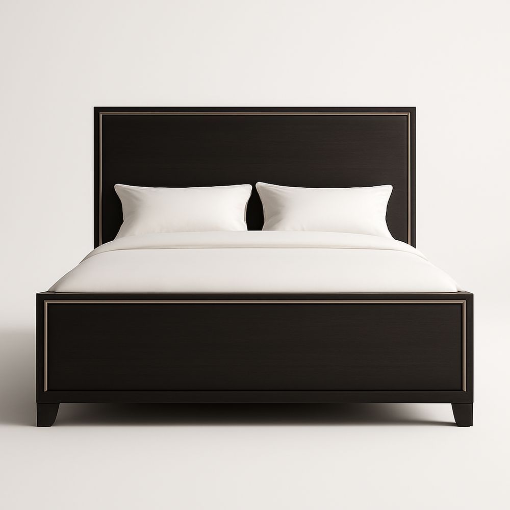 Letto matrimoniale in legno nero con cuscini bianchi