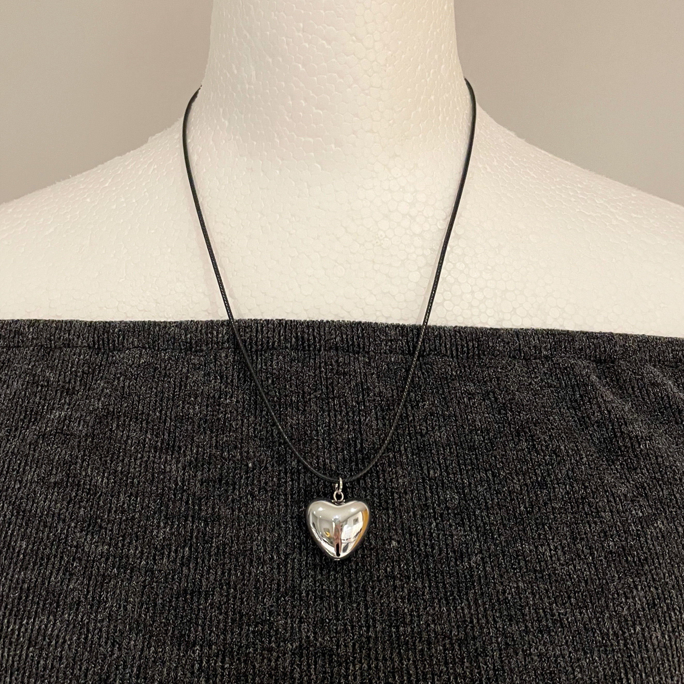 A204 Midnight Heart Necklace