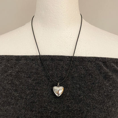 A204 Midnight Heart Necklace