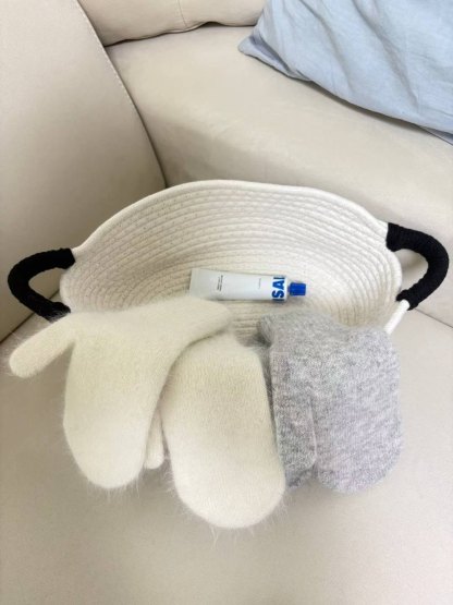 [WEBSITE EXCLUSIVE] A406 Cozy Paw Knit Gloves