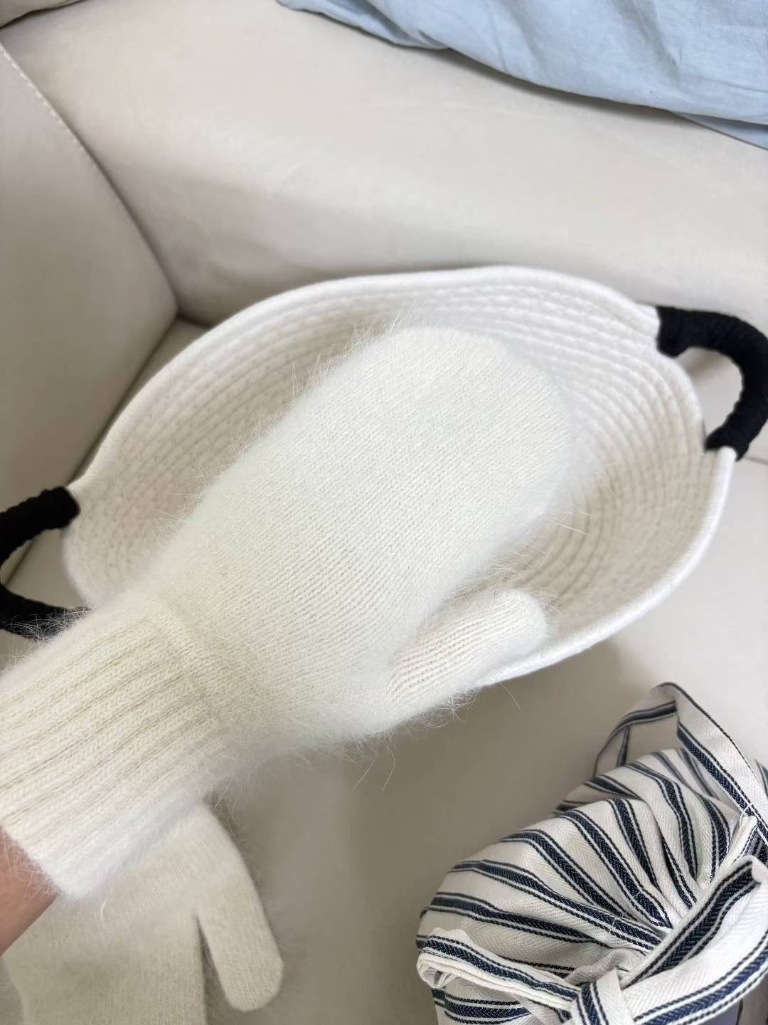 [WEBSITE EXCLUSIVE] A406 Cozy Paw Knit Gloves