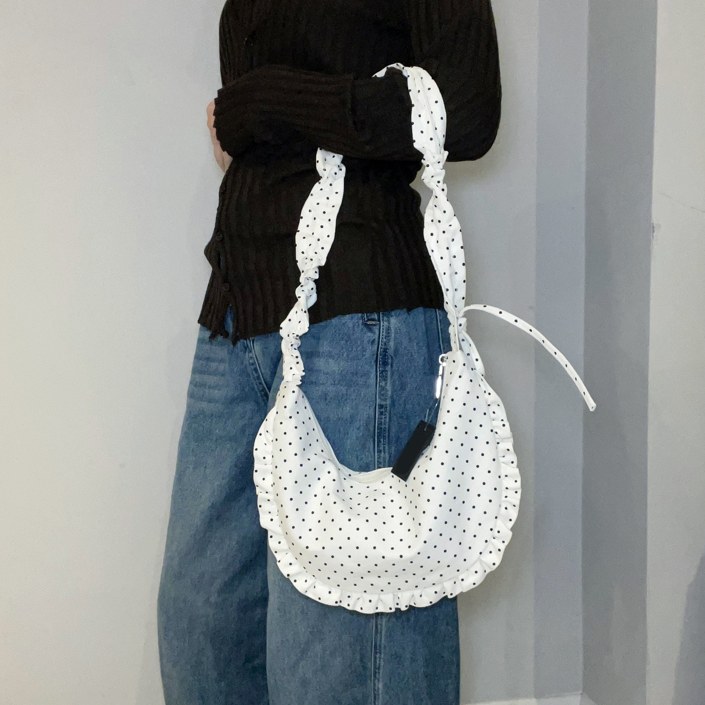 B101 Petite Poise Bag