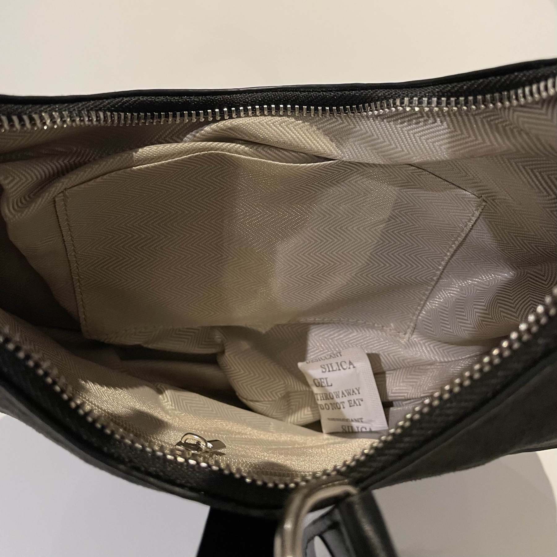 B201 Midnight Curve Bag