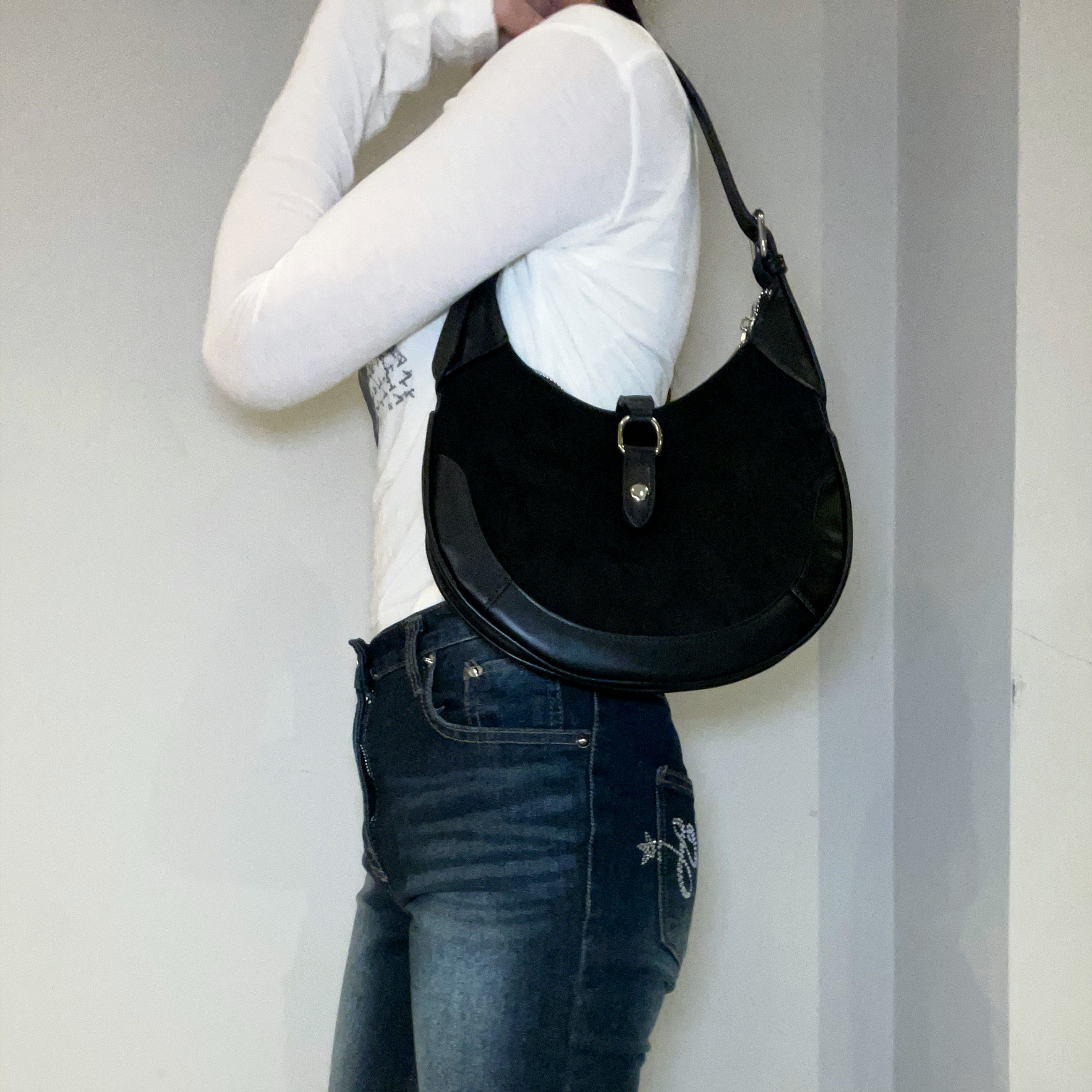 B201 Midnight Curve Bag