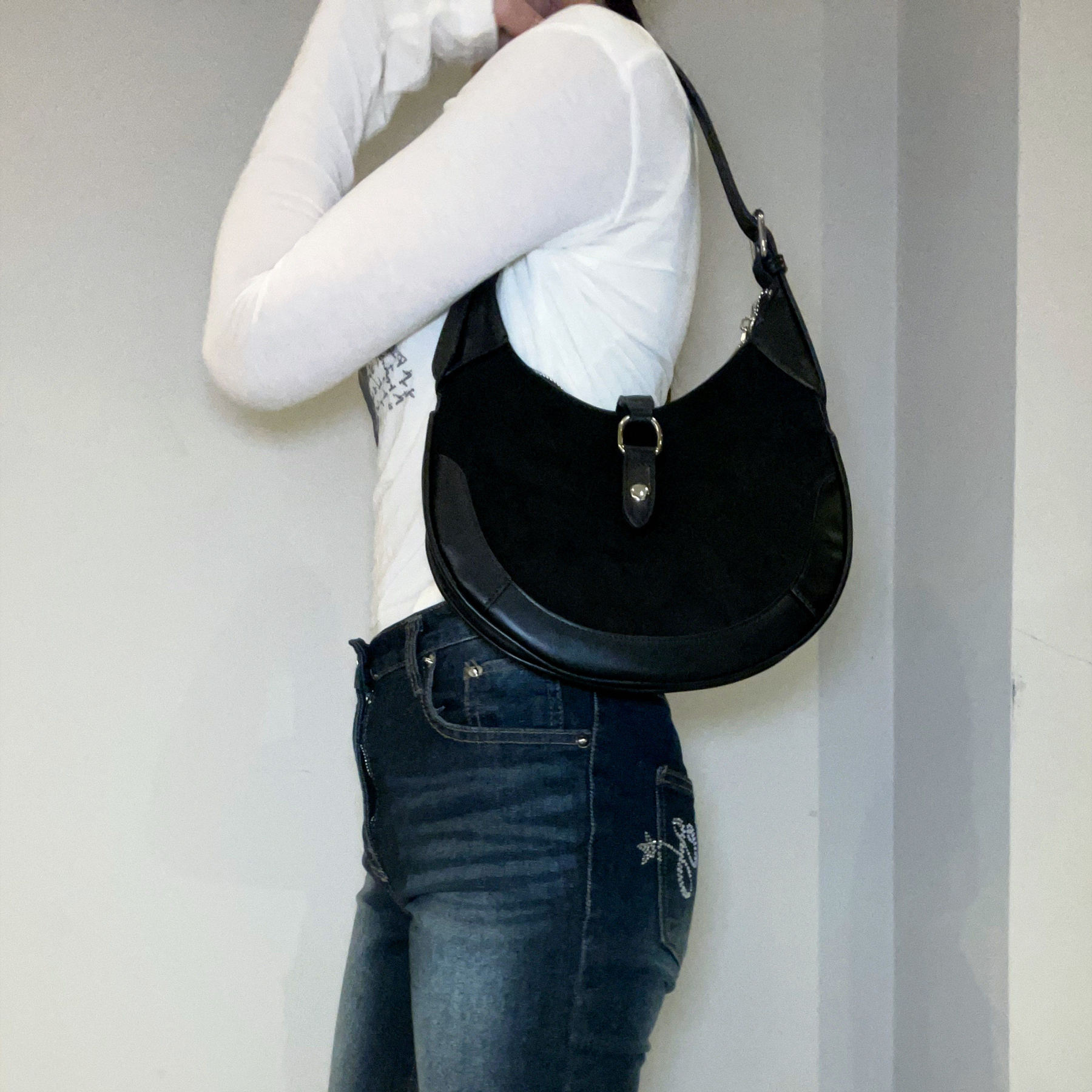 B201 Midnight Curve Bag