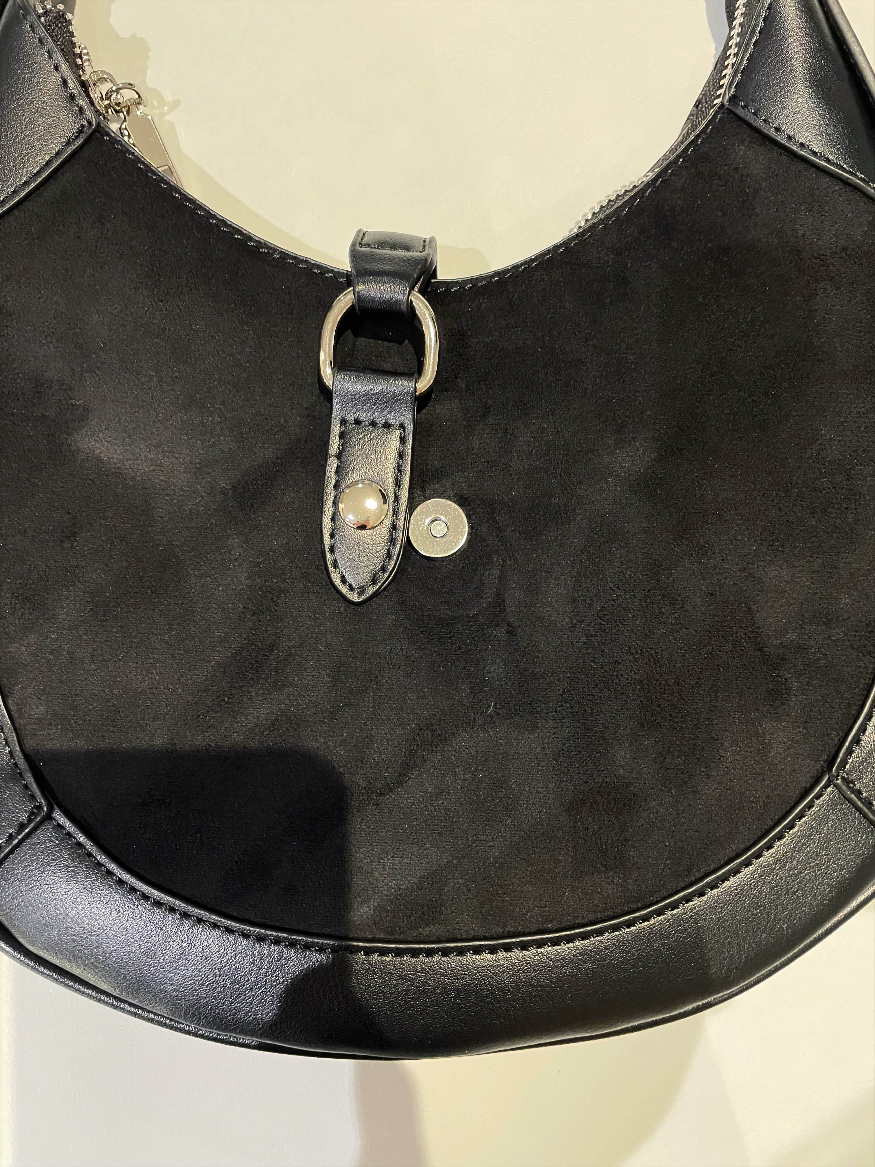 B201 Midnight Curve Bag