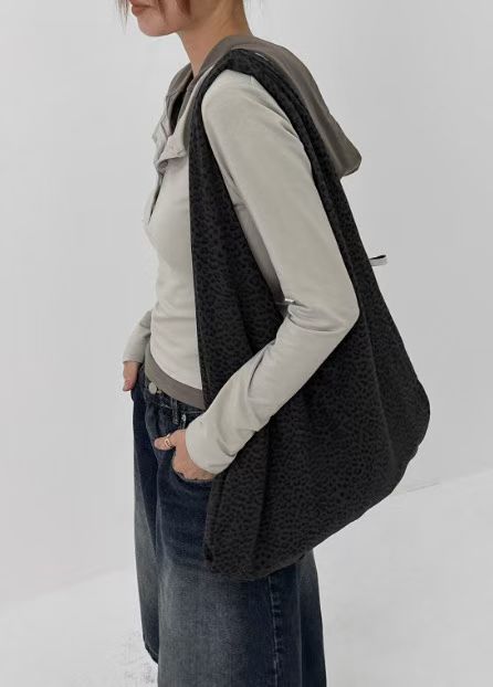 [Preorder 1st Drop Price] B301 Leopard Reversible Shoulder Bag