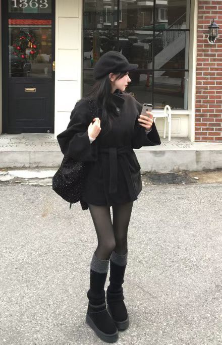 [Preorder 1st Drop Price] B303 Noir Polka Dot Backpack 