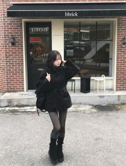 [Preorder 1st Drop Price] B303 Noir Polka Dot Backpack 