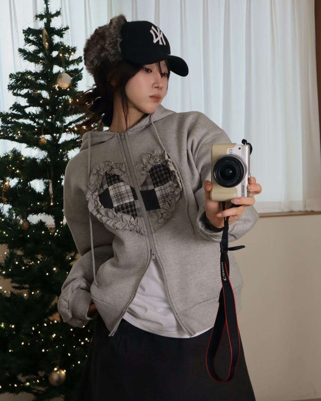 [Preorder 1st Drop Price] C1001 Softcore Riot Heart Hoodie