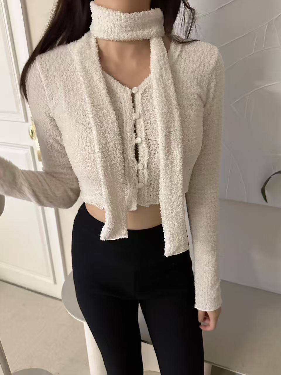 [Website Exclusive] C103 Romance Muffler Cardigan