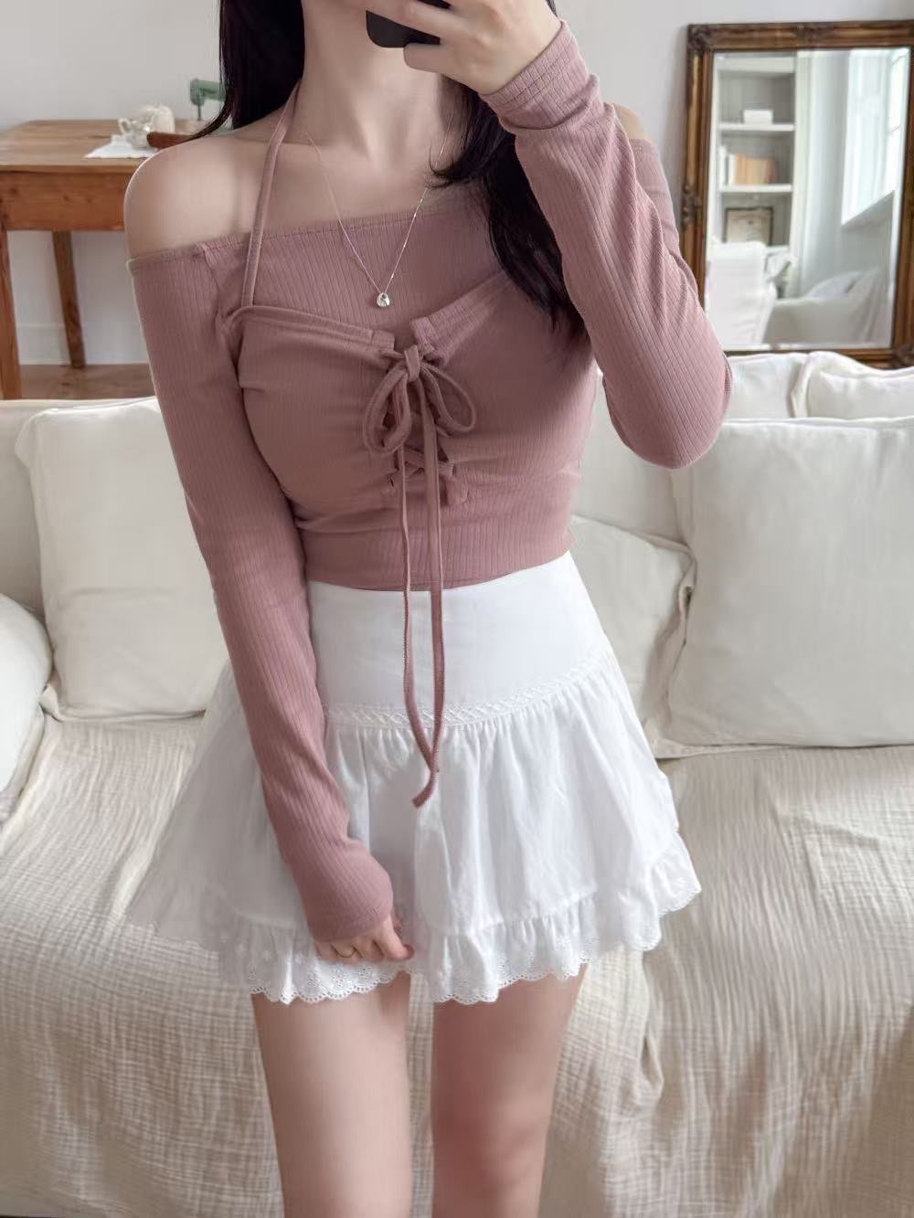 [WEBSITE EXCLUSIVE] C104 Sweetheart Top