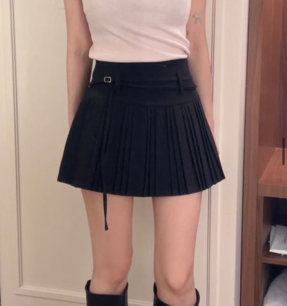 [Preorder 1st Drop Price] C1108 Warm Whisper Pleated Skirt