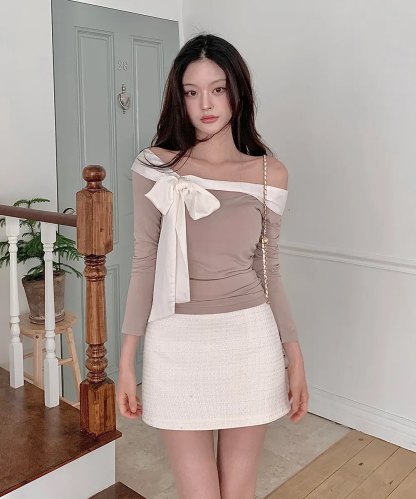 [Preorder 1st Drop Price] C1405 Chérie Contrast Top