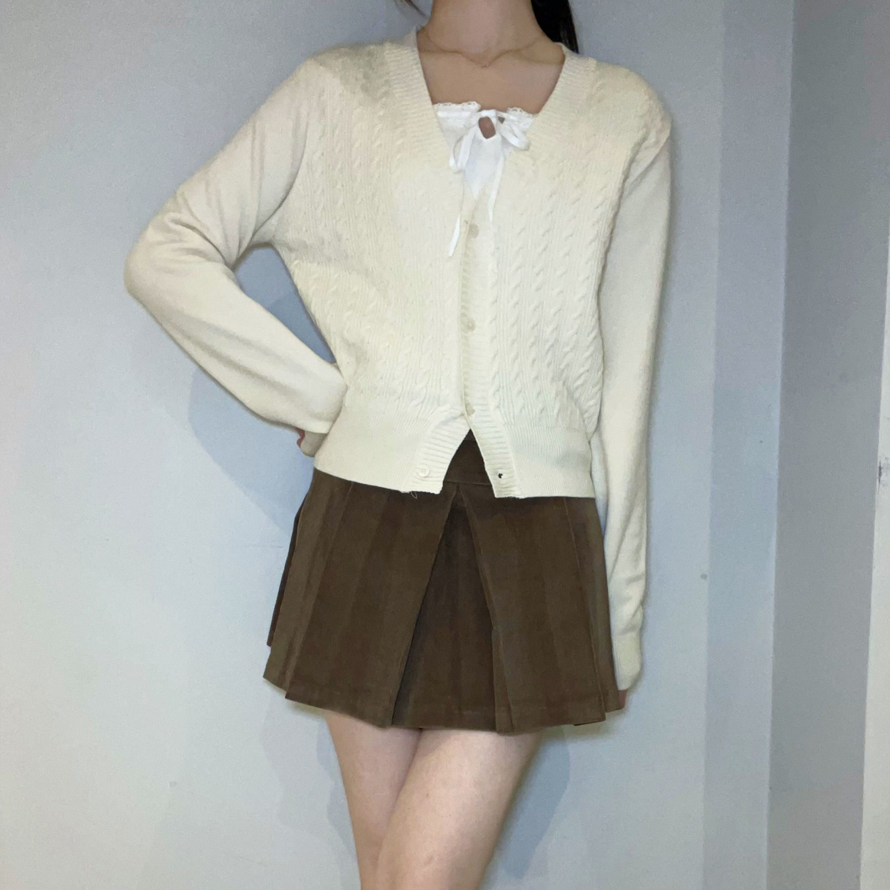 C1605 Basic Cable Knit Cardigan