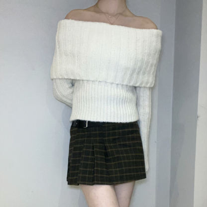 C2001 Elegant Knit Off Shoulder Top