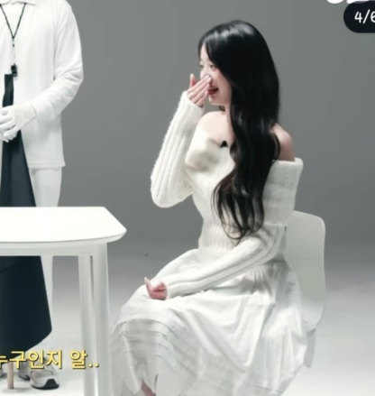 C2001 Elegant Knit Off Shoulder Top