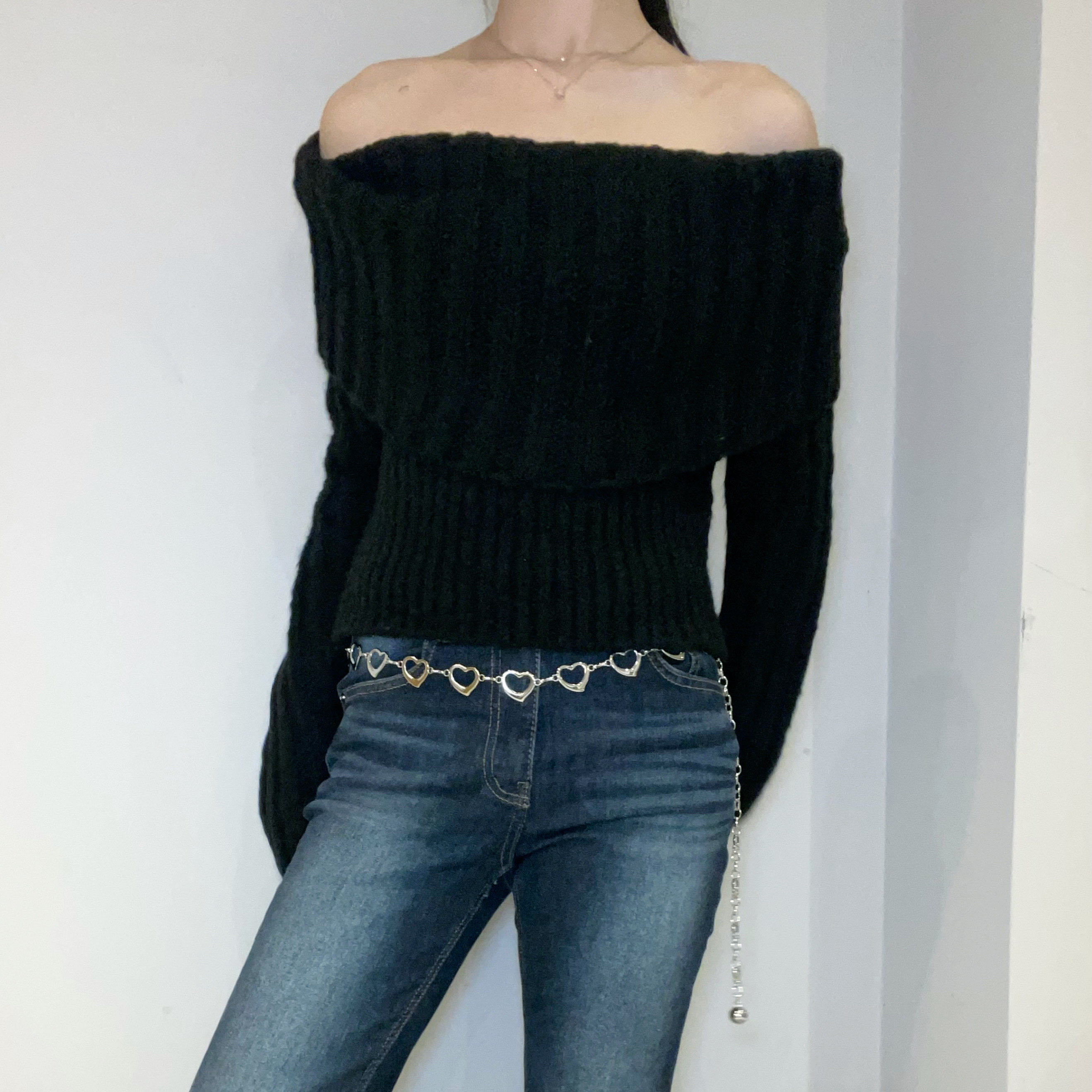 C2001 Elegant Knit Off Shoulder Top