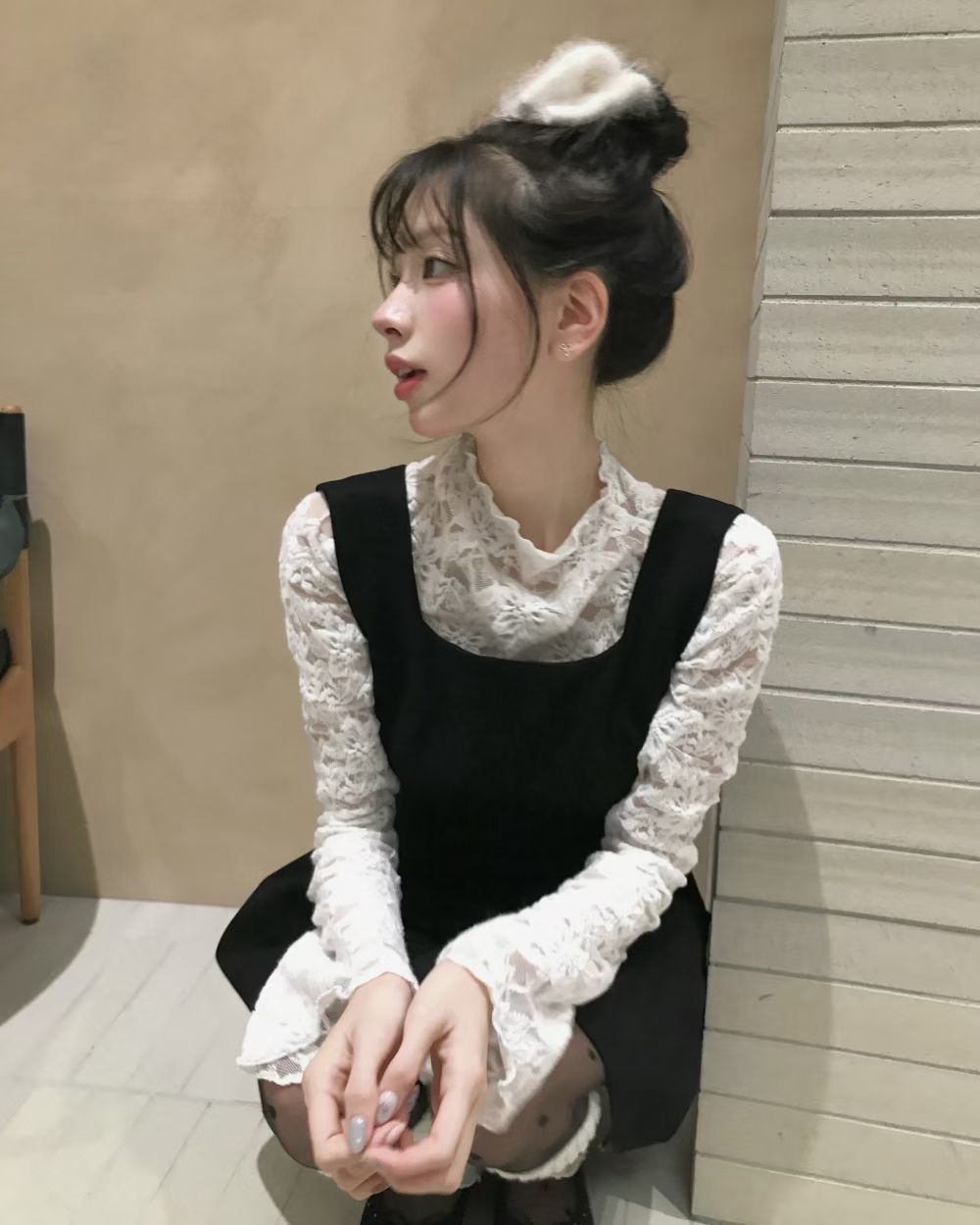 [Preorder 1st Drop Price] C2104 Floral Sheered Top