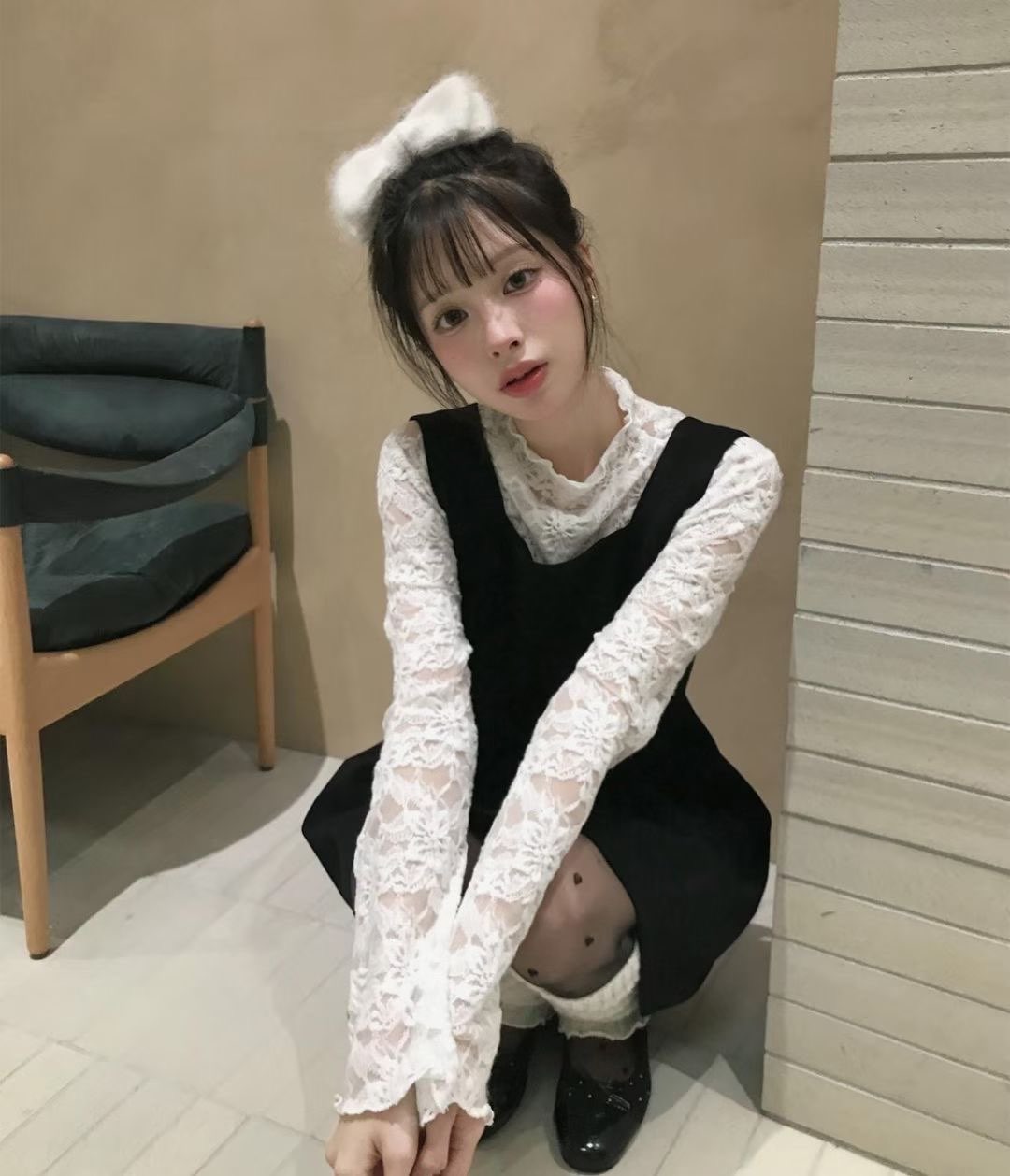 [Preorder 1st Drop Price] C2104 Floral Sheered Top