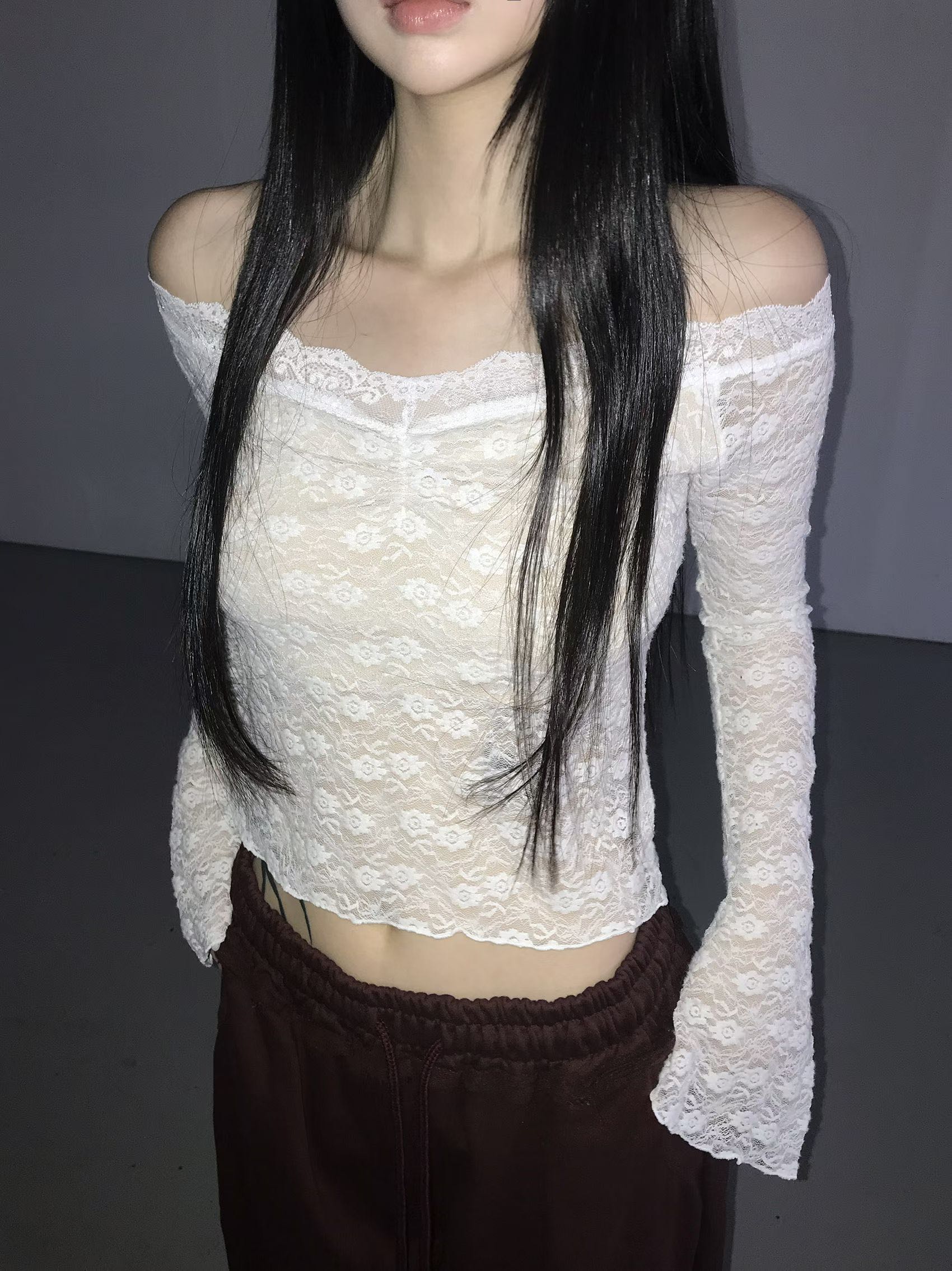 [Preorder 1st Drop Price] C2105 Balletcore Lace Top