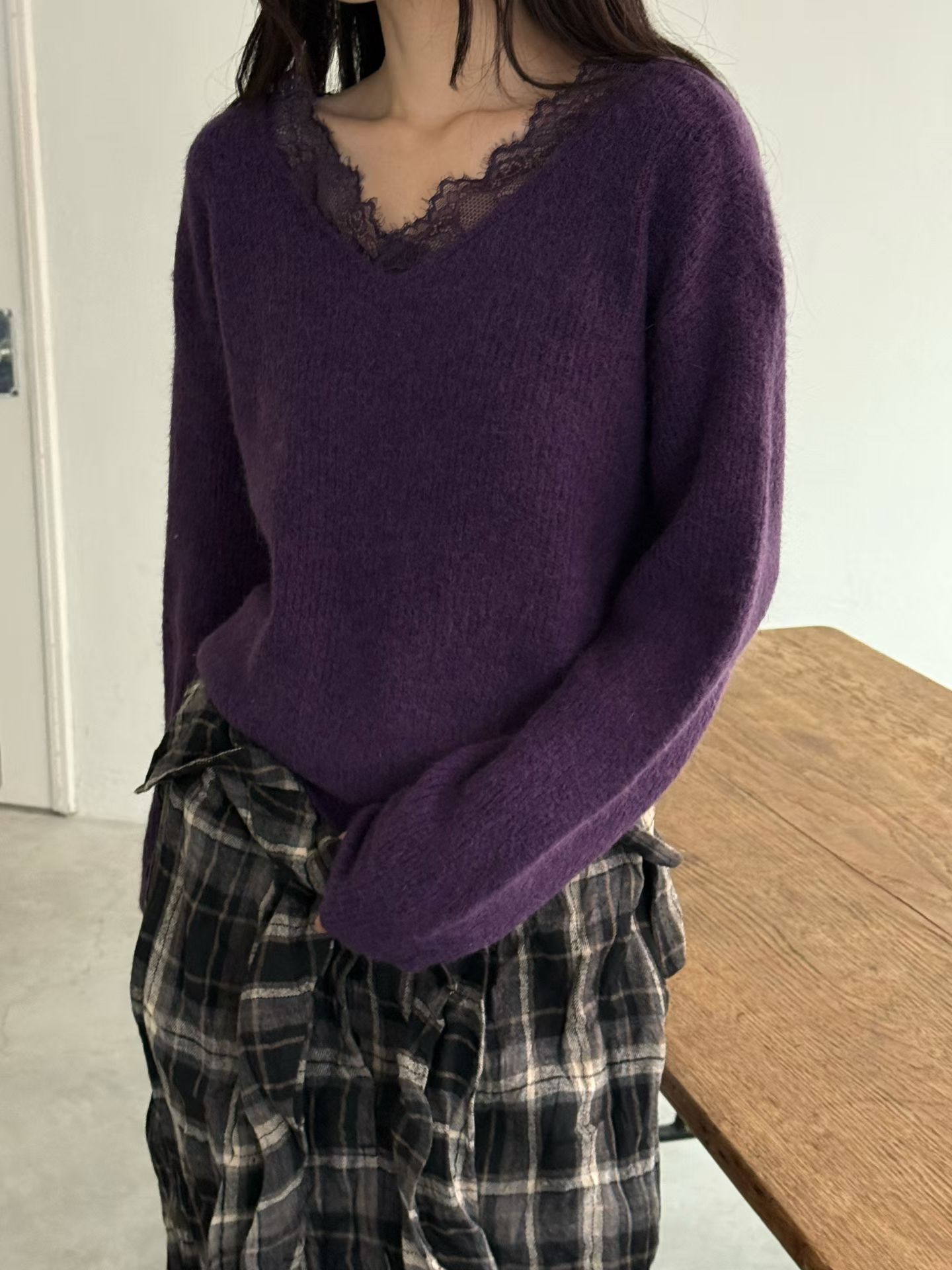 [Preorder 1st Drop Price] C2402 Velour Knit Sweater