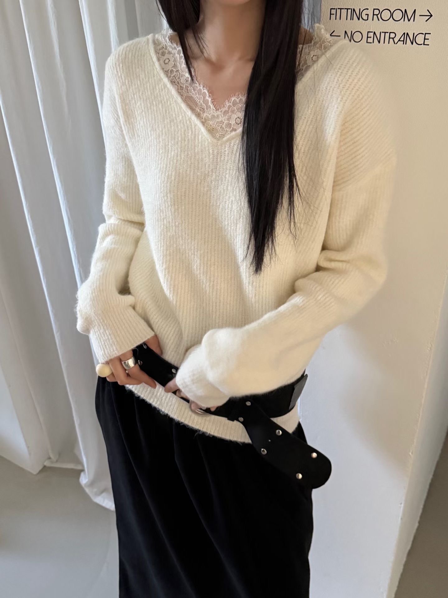[Preorder 1st Drop Price] C2402 Velour Knit Sweater