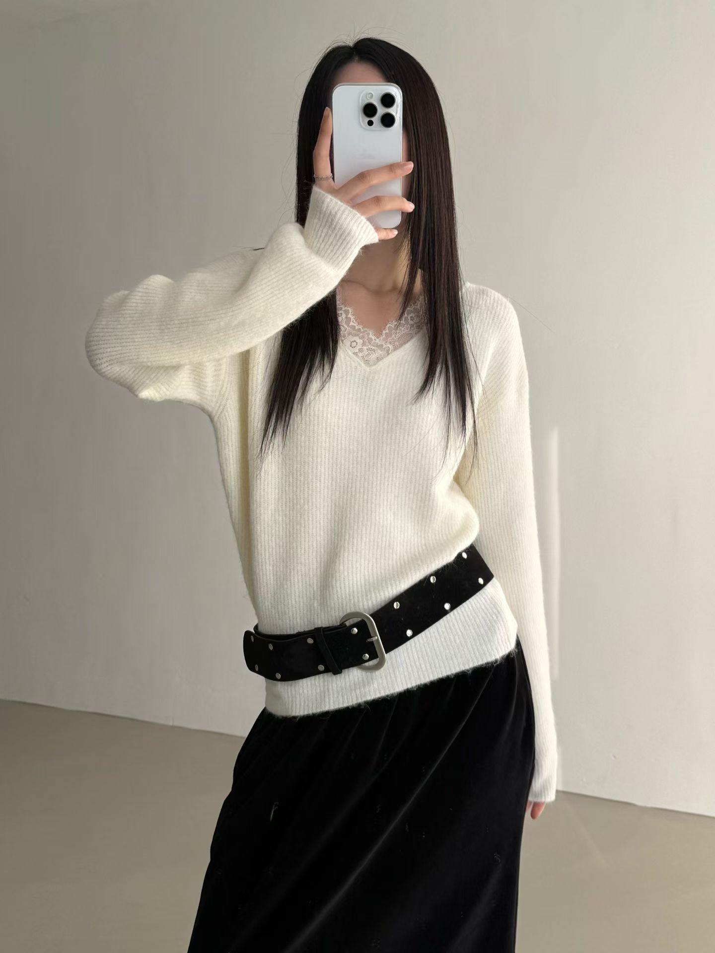 [Preorder 1st Drop Price] C2402 Velour Knit Sweater