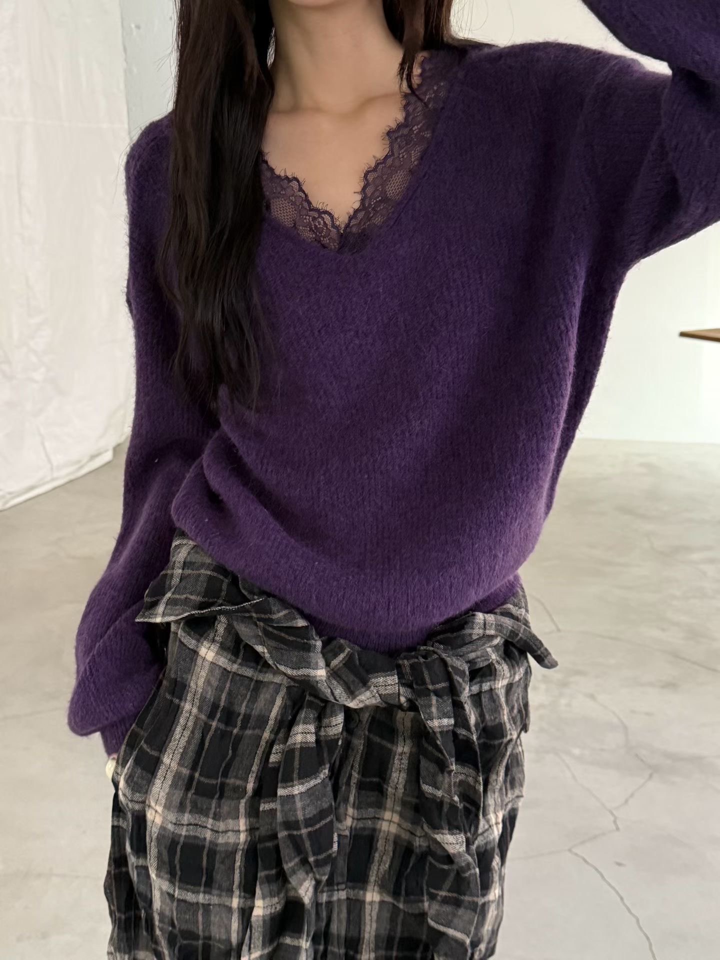[Preorder 1st Drop Price] C2402 Velour Knit Sweater