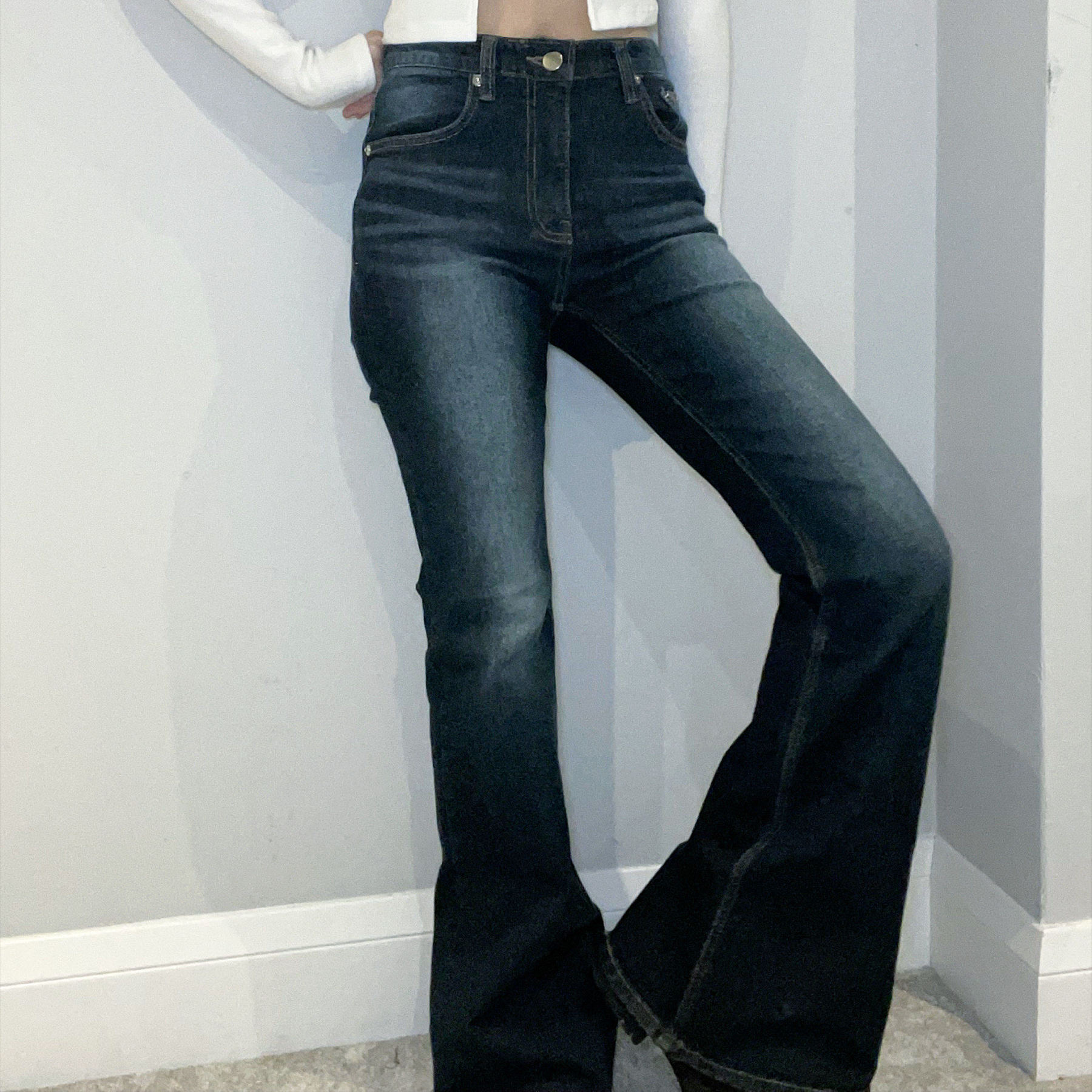 C2501 Lucky Ones Bootcut Jeans