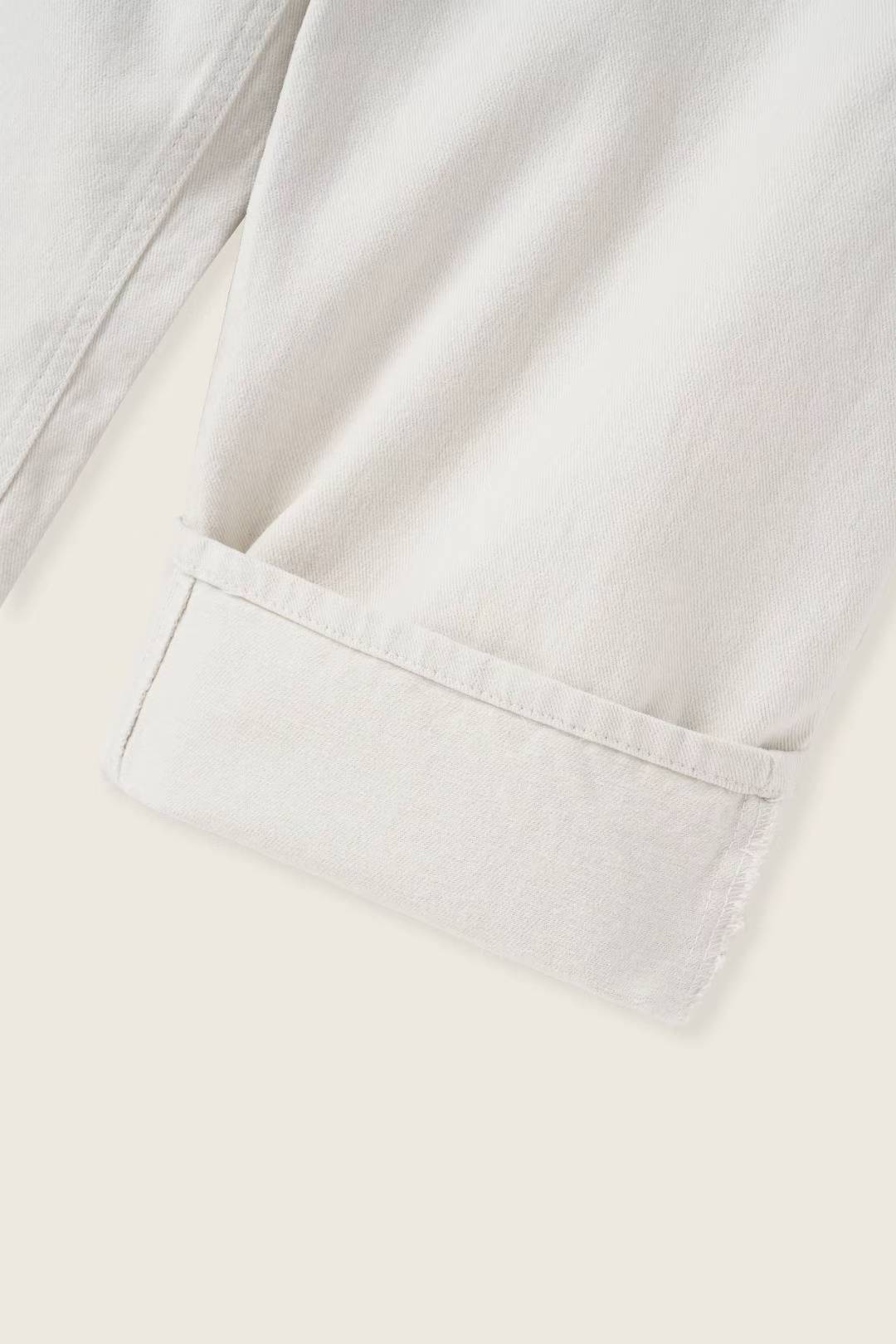 [WEBSITE EXCLUSIVE] C2507 Frost Glow Balloon Jeans