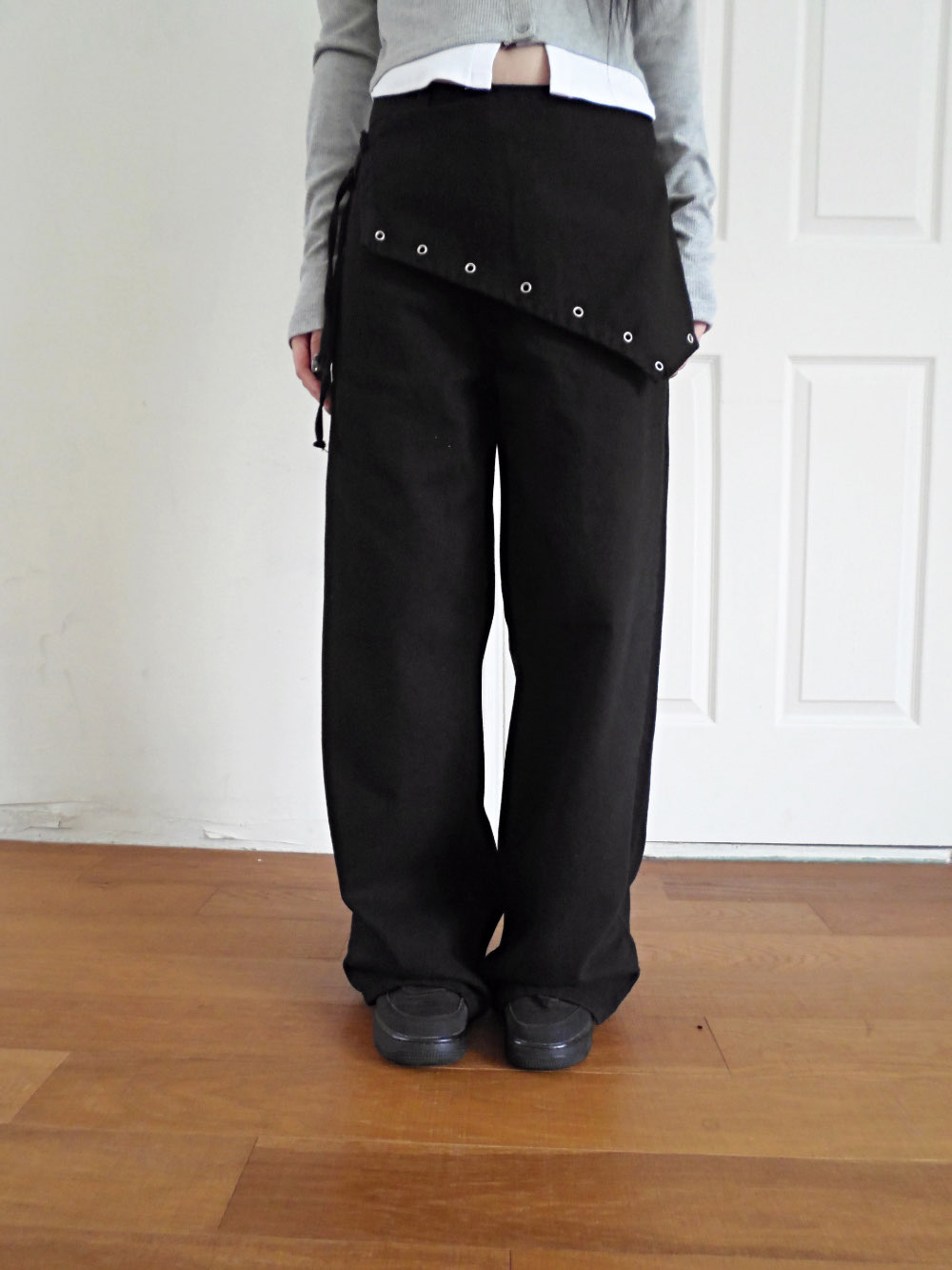 [Preorder 1st Drop Price] C2511 Eyelet Wrap Pants