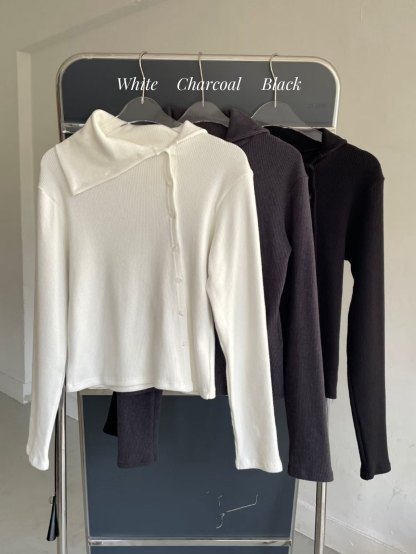 [Preorder 1st Drop Price] C2601 Versafold Button Top