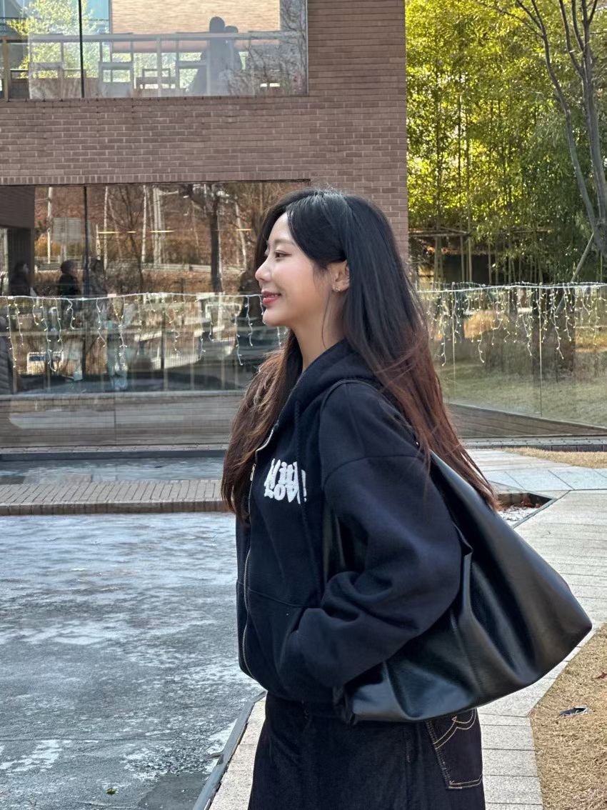 [Preorder 1st Drop Price] C2702 With Love Hoodie